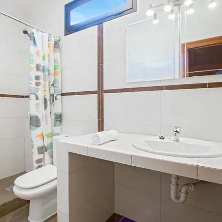 Playa Blanca Sleeps 10 Pool Air Con Wifi Playa Blanca (Lanzarote)